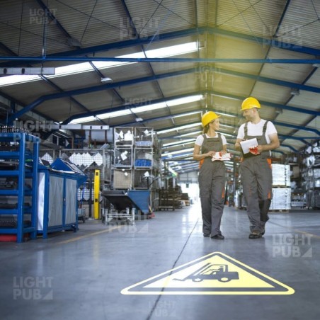 Solution to prevent accidents between forklift trucks and pedestrians Solution to prevent accidents between forklift trucks and pedestrians